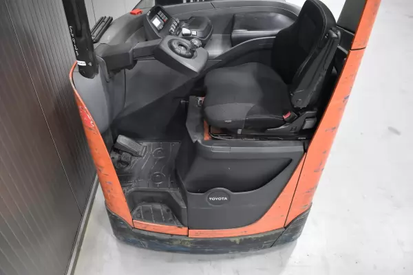 TOYOTA RRE 140 H