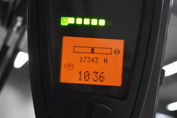 LINDE E 30 L - 01