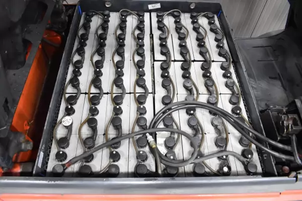 LINDE E 30 L - 01