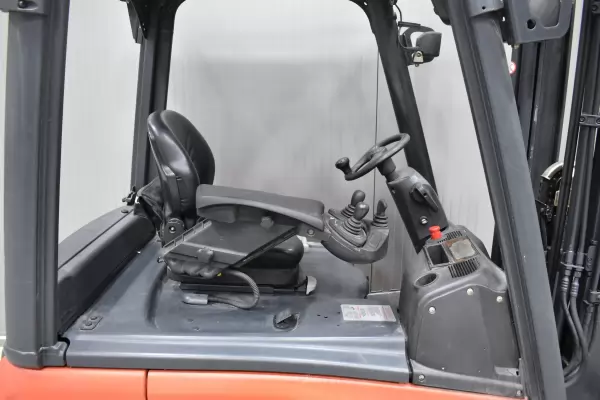 LINDE E 16 P - 01