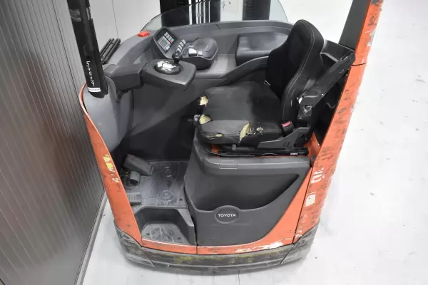 TOYOTA RRE 140 H