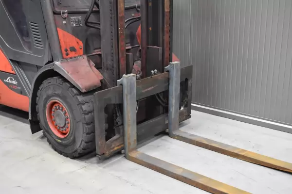 LINDE H 30 T - 02