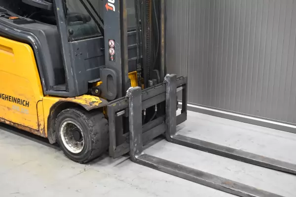 JUNGHEINRICH EFG 320