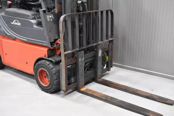LINDE E 20 P