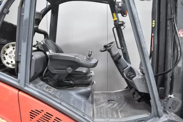 LINDE H 30 T - 02