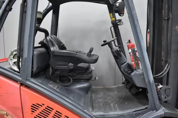 LINDE H 30 T - 02