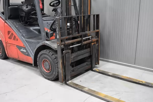 LINDE H 25 T - 02