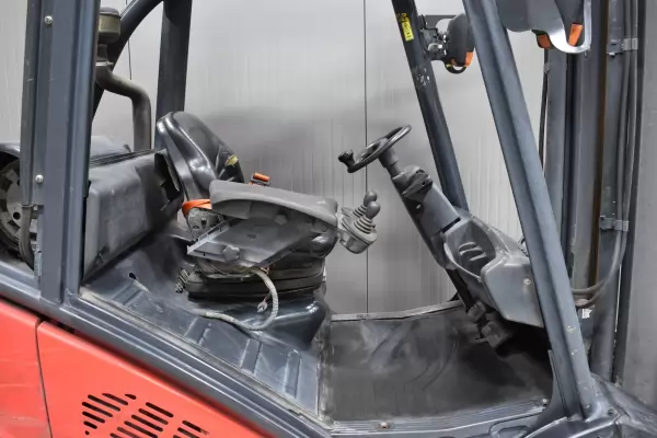 LINDE H 30 T - 01