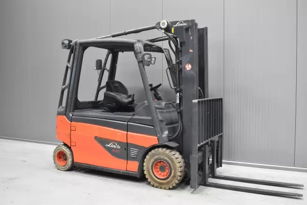 LINDE E 25 L - 01