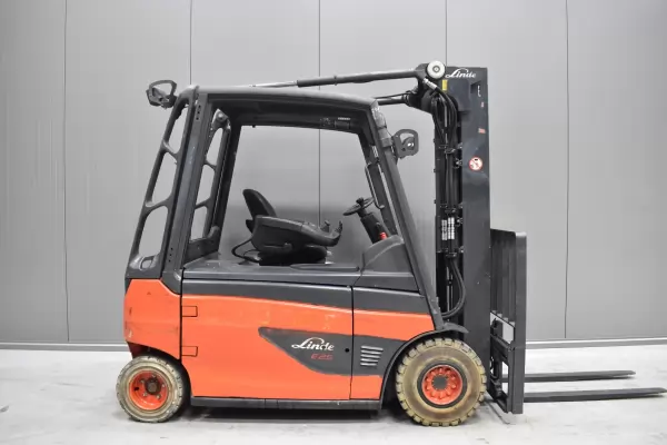 LINDE E 25 L - 01