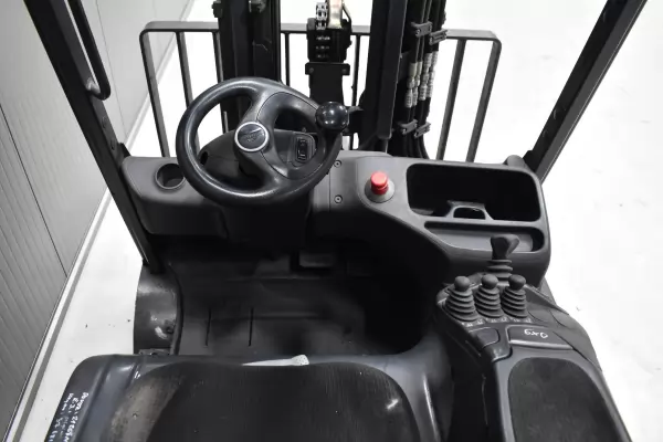 LINDE E 25 L - 01