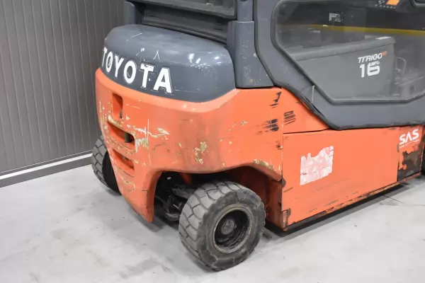 TOYOTA 8FBM16T