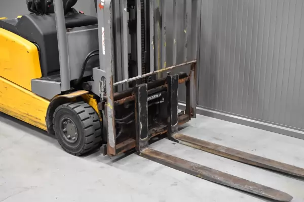 JUNGHEINRICH EFG 216 kn