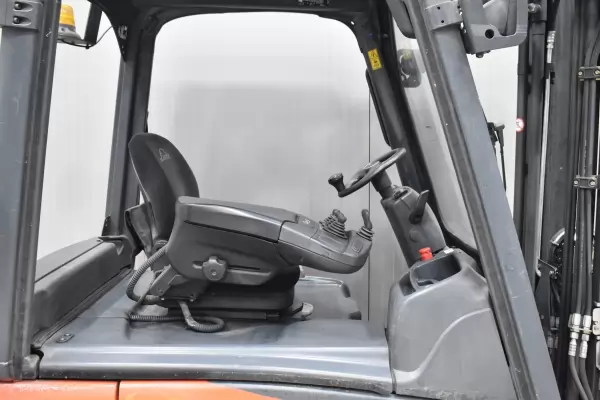 LINDE E 16 PH - 02