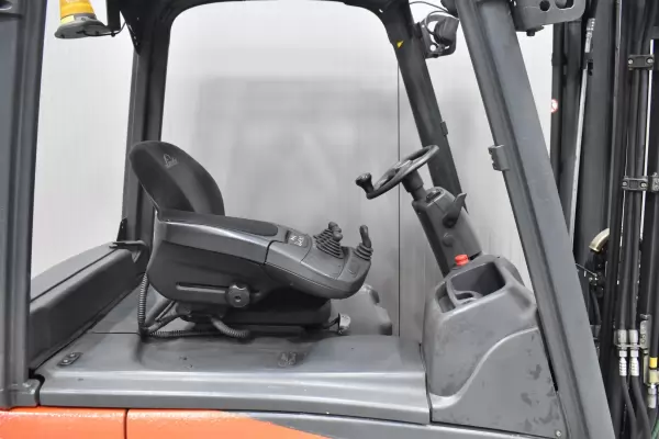 LINDE E 16 PH - 02