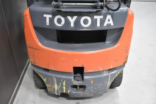 TOYOTA 06-8FG15F