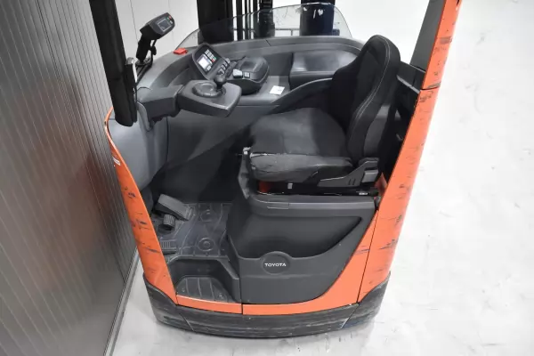 TOYOTA RRE 140 HC