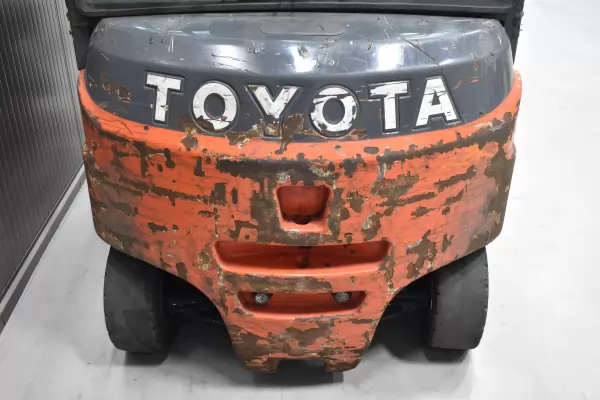 TOYOTA 8FBMT35