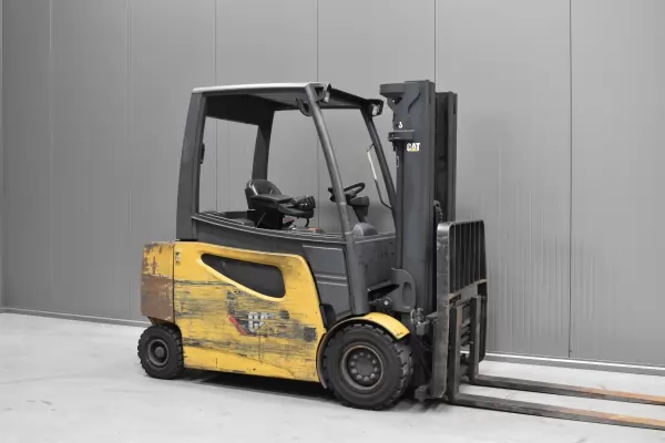 CATERPILLAR 2EP6000