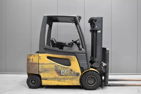 CATERPILLAR 2EP6000