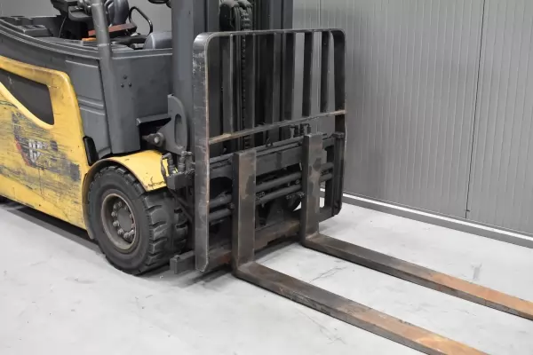 CATERPILLAR 2EP6000