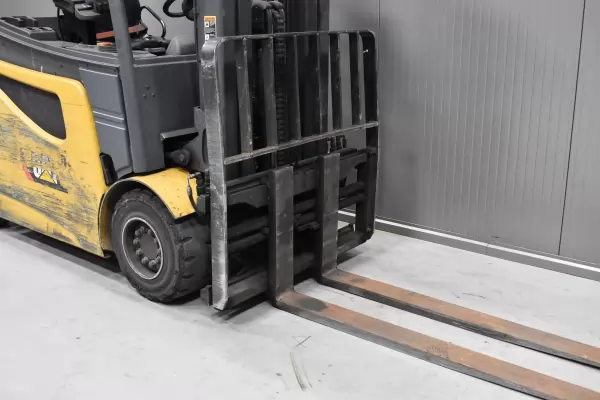 CATERPILLAR 2EP6000