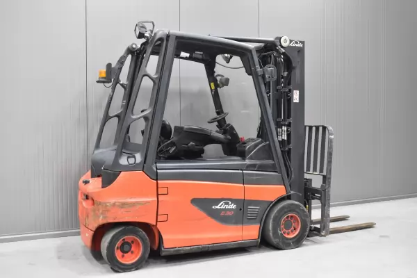 LINDE E 30 - 01