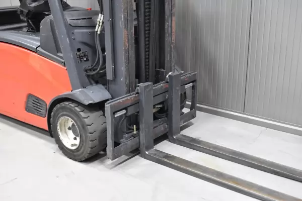 LINDE E 18 L - 01