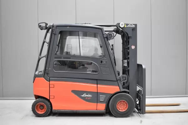 LINDE E 25 L - 01