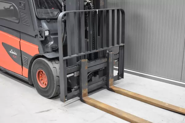 LINDE E 25 L - 01