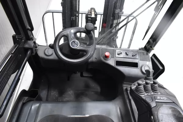 LINDE E 25 L - 01
