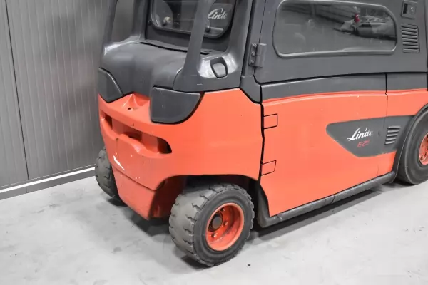 LINDE E 25 L - 01