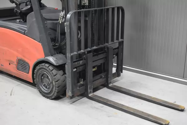 LINDE E 16 - 01
