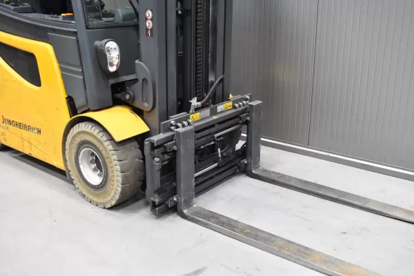 JUNGHEINRICH EFG 425 ks