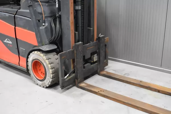 LINDE E 30 H/600 - 01