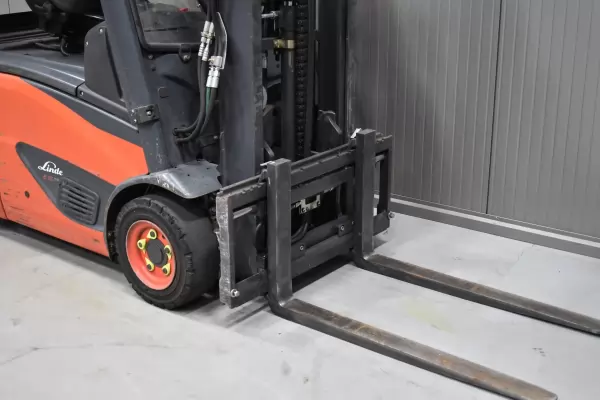 LINDE E 15 - 02