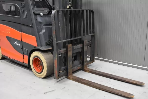 LINDE E 30 HL/600 - 01