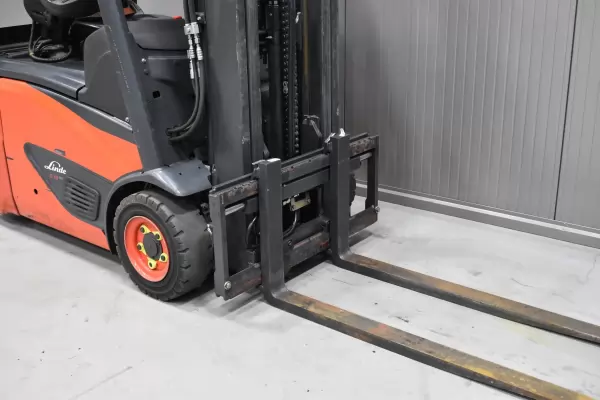 LINDE E 15 - 02