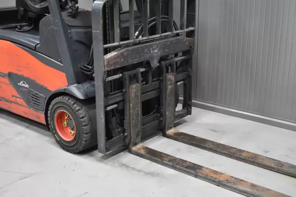 LINDE E 18 - 02