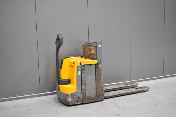 JUNGHEINRICH EJD 220