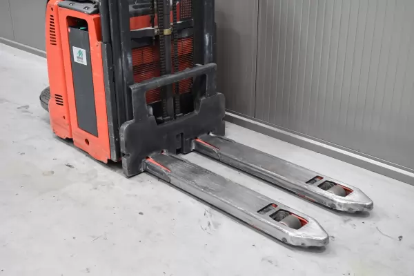 LINDE D 12 AP