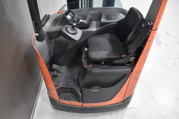 TOYOTA RRE 140 H