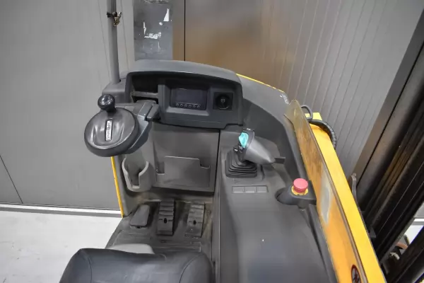 JUNGHEINRICH ETV 216