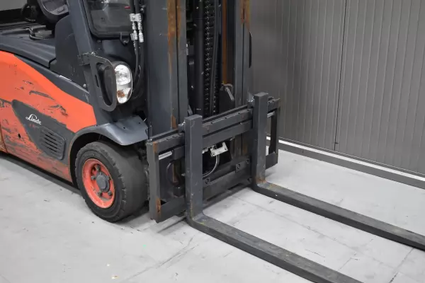 LINDE E 16 C - 02