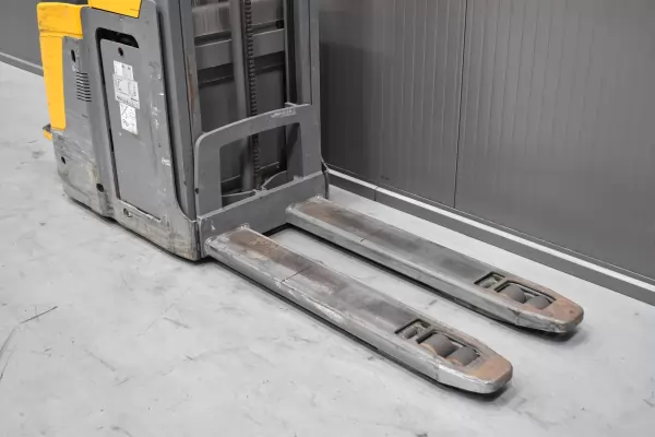 JUNGHEINRICH ERD 220 KP