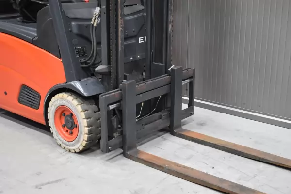 LINDE E 16 P - 01