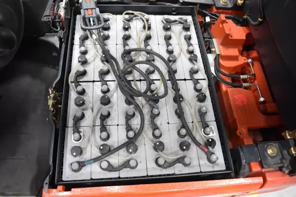 LINDE E 16 P - 01