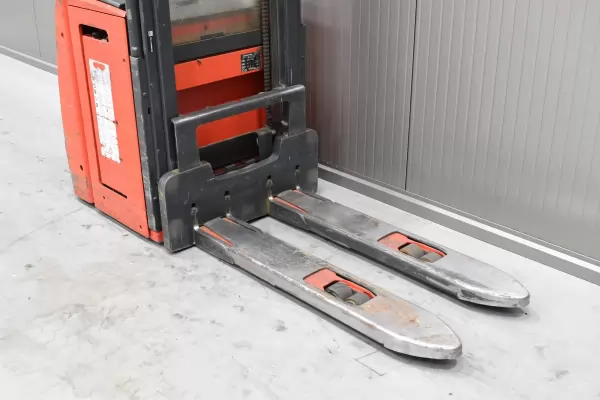 LINDE L 16