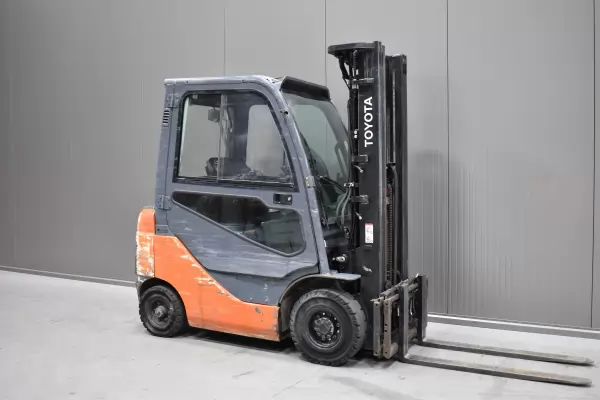 TOYOTA 02-8FDF18