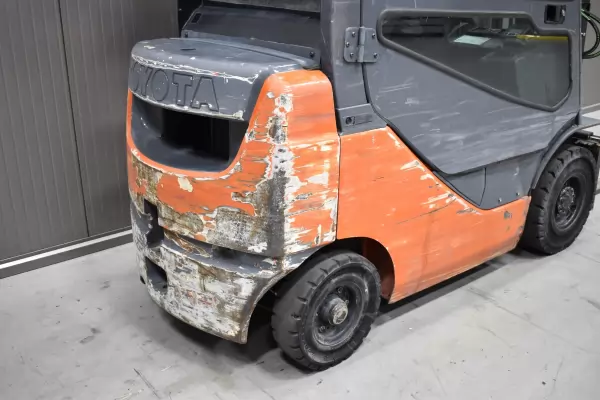 TOYOTA 02-8FDF18